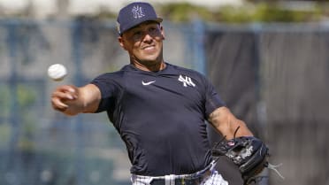 Isiah Kiner-Falefa's dad fights back against Yankees fans in Twitter rant