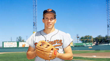 Brooks Robinson, Hall of Fame, 16x All-Star, Gold Glove