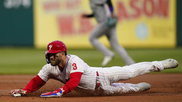 MLBLife] Bryce Harper just walked into Citizens Bank Park wearing