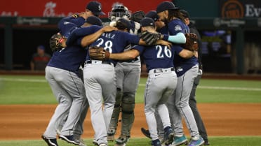 Do you guys ever lose?': Mariners' 14-game win streak captures MLB  All-Stars' attention, Sports Columns