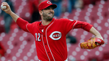 Matt Harvey's double-digit K day leads Reds