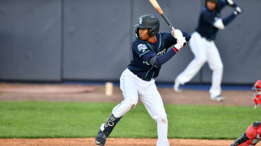 Video: Darren Baker, Dusty's son, hits walk-off homer for Cal