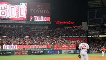 MLB on FOX - 6️⃣6️⃣0️⃣ Los Angeles Angels DH Albert Pujols just tied Willie  Mays for 5th on the all-time HR list!