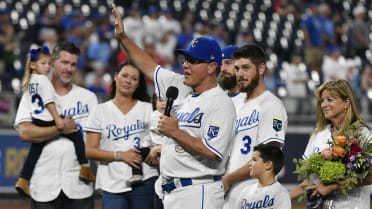 After emotional ceremony, Red Sox top Royals