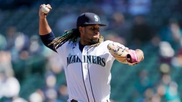 Mariners trade RHPs Kendall Graveman, Rafael Montero to Astros for