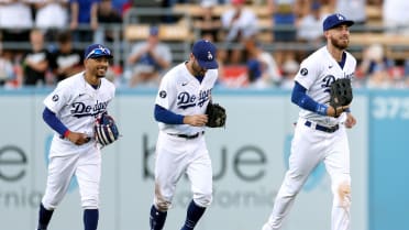 Dodgers sweep Padres to put stamp on early-season showdowns – Orange County  Register