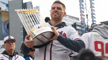 Letters to Sports: Quit picking on Dodgers' Freddie Freeman - Los