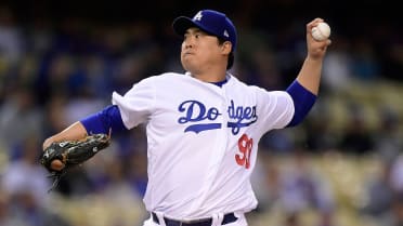 Los Angeles Dodgers pitcher Hyun-Jin Ryu is an unconventional ace - Beyond  the Box Score