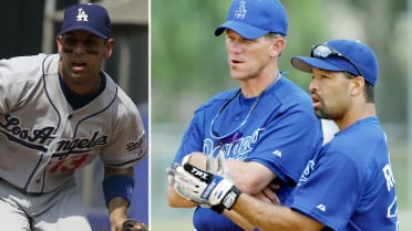 Former teammates Dave Roberts, Alex Cora make history with Dodgers-Red Sox  World Series – Orange County Register