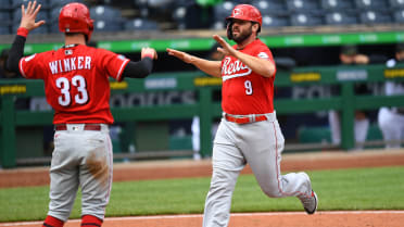 Jesse Winker's 5 RBI leads Cincinnati Reds to win over Texas Rangers