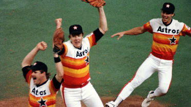 Astros rainbow uniform history