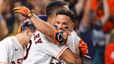 Jose Altuve's grand slam lifts Astros over Rangers on manager Dusty Baker's  birthday - ABC13 Houston
