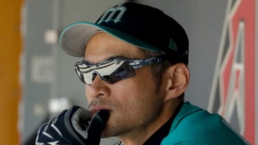 Ichiro Suzuki  Ichiro suzuki, Oakley sunglasses, Oakley