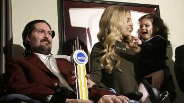 Red Sox To Recognize Pete Frates' Family As Part Of MLB's Lou