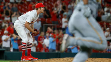 Cardinals' Miles Mikolas' no-hit bid ends one strike shy of history in win  vs. Pirates - The Athletic