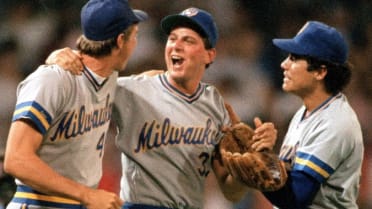 Milwaukee Brewers: 2017 Corey Knebel vs. 1981 Rollie Fingers