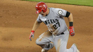 Mike Trout out 6-8 weeks with calf strain - Fake Teams