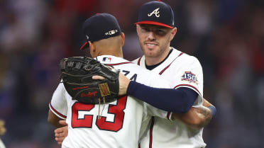 Braves tender qualifying offer to Freddie Freeman - MLB Daily Dish