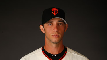 Fashion Alert: Madison Bumgarner cuts his hair and seemingly travels back  in time