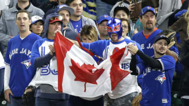 Blue Jays fans invade Safeco Field during Mariners' playoff push - Seattle  Sports