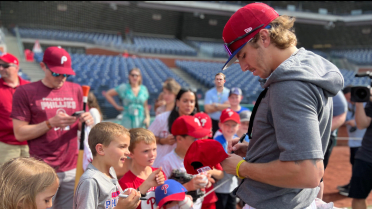 Prayers answered! Phillies fan meets Stott after viral video - WHYY