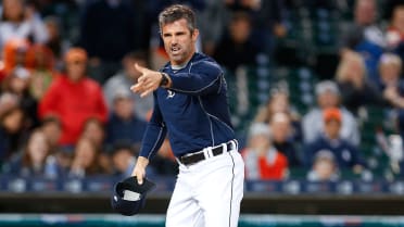 Brad Ausmus Game Worn Dugout Hoodie Sweatshirt and Game Worn Cap