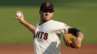 Giants' Kevin Gausman accepts qualifying offer to return in 2021 — and  beyond?