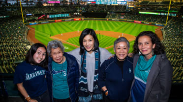 Linceblog: Another Asian-themed night at AT&T Park, but only the visitors  play inspired baseball – AsAmNews