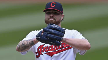 Some very touching glove stories from the Cleveland Indians 