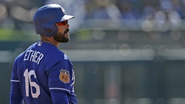 Andre Ethier diagnosed with mild herniation of a disk in his back