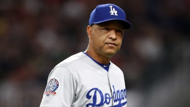 Dodgers batting practice attire triggers Braves announcer