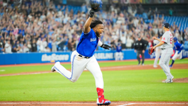 Jays' Guerrero Jr. makes Montreal magic with walk-off HR in final spring  tuneup