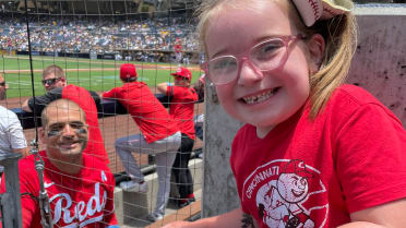 Watch Joey Votto make young MLB fan's day as veteran goes viral