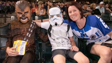 Arizona Diamondbacks fans went all out for Star Wars night