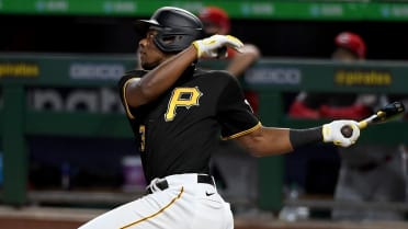 Pirates rookie Ke'Bryan Hayes back swinging, but not ready to