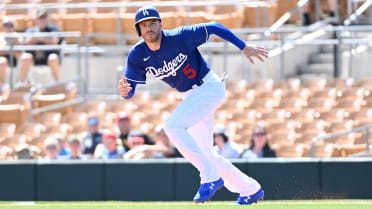 Freddie Freeman makes Dodgers debut in Spring Training