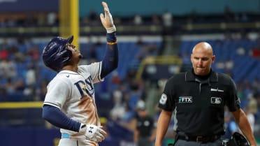 Wander Franco just having fun out there. 🤯🔥 @brwalkoff (via @mlb,  @raysbaseball)