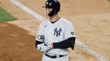 Aaron Judge sits out vs. Red Sox with calf 'soreness