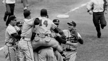 1957 World Series Game three Lew Burdette beats the Yankees - This