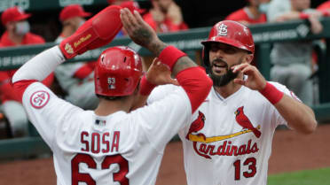 Carpenter hits three-run pinch homer, Cardinals win 4-3 on 10th-inning wild  pitch