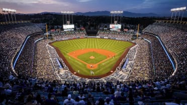 Dodger Stadium sellout is America's largest pro sports team crowd since  pandemic