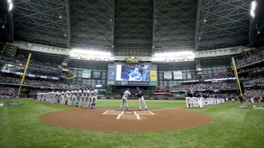 Before they exchanged lineup cards, Dave Roberts told the umps