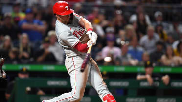 Kyle Schwarber, Rhys Hoskins know they have to hit for Phillies to win –  Delco Times