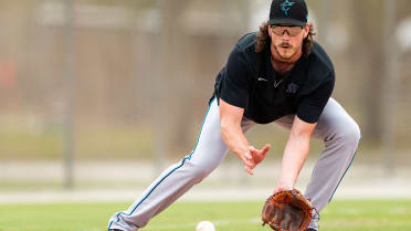 Miami Marlins third baseman Brian Anderson (15) catches a pop fly during a  MLB game against the Los Angeles Dodgers, Sunday, May 16, 2021, in Los Ange  Stock Photo - Alamy