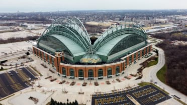 Brewers Fans' Favorite County Stadium Moments - Miller Park Scrapbook