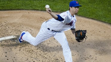 Mets maintain slim NL East lead despite loss to Cubs, look to Jacob deGrom  on Tuesday 