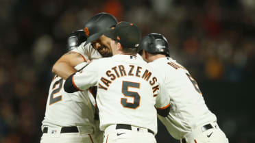 Posey's walk-off homer lifts Giants in 9th inning