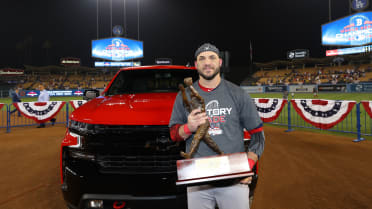 Steve Pearce wins 2018 World Series MVP