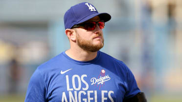 Max Muncy injury: Dodgers 1B out of NL wild card game, dislocated elbow -  True Blue LA