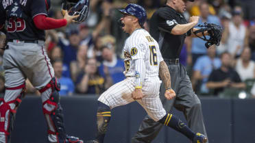 Brewers' Kolten Wong spurs shutout victory against Diamondbacks